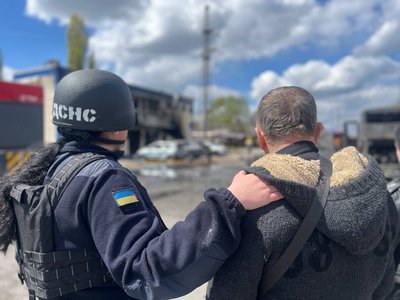 "Я в пеклі був". Через атаку по Дніпровському району є загибла та поранені: що кажуть очевидці удару "Я в пеклі був". Через атаку по Дніпровському району є загибла та поранені: що кажуть очевидці удару