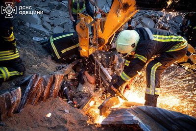 В Одеському порту обвалився склад: один чоловік загинув