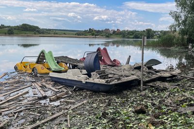 Наслідки подвійного удару "Іскандерами" по Черкаській Лозовій на Харківщині Наслідки подвійного удару "Іскандерами" по Черкаській Лозовій на Харківщині