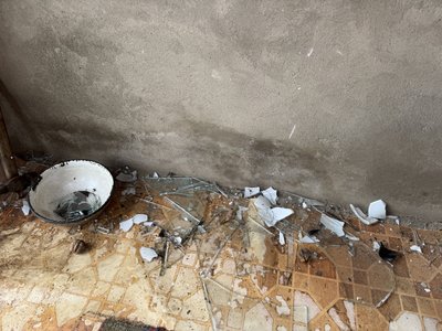 "Як гупнуло, думаю, убило". Що розповіли очевидці російського удару по Ромнах на Сумщині. "Як гупнуло, думаю, убило". Що розповіли очевидці російського удару по Ромнах на Сумщині.