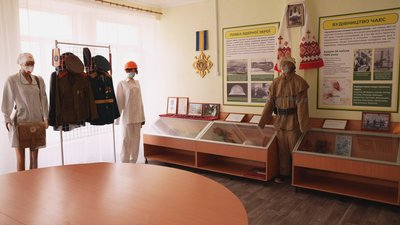 Серед експонатів – спецодяг ліквідаторів: у Кропивницькому оновили музей "Дзвони Чорнобиля" Серед експонатів – спецодяг ліквідаторів: у Кропивницькому оновили музей "Дзвони Чорнобиля"