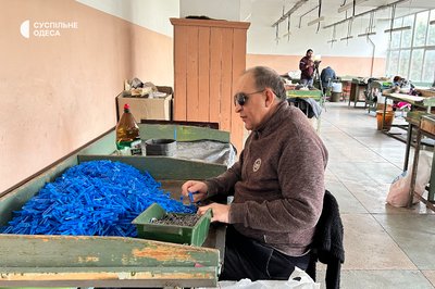 Бракує тактильних смуг в Одесі: люди з порушенням зору про доступність міста Бракує тактильних смуг в Одесі: люди з порушенням зору про доступність міста