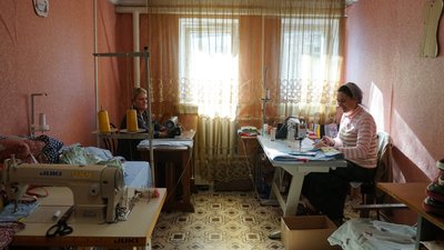 "Ми всі працюємо на перемогу": як волонтери з Краснопілля на Сумщині допомагають військовим "Ми всі працюємо на перемогу": як волонтери з Краснопілля на Сумщині допомагають військовим