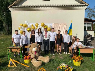 Збирають гроші на лікування доньки добровольця, Тернопільщина, жовтень 2024 Збирають гроші на лікування доньки добровольця, Тернопільщина, жовтень 2024