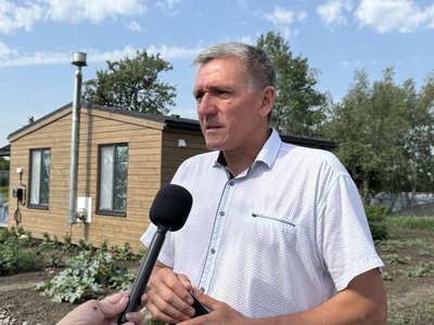 «Будинки в постійне користування»: як облаштувалася багатодітна родина переселенців на Сумщині «Будинки в постійне користування»: як облаштувалася багатодітна родина переселенців на Сумщині