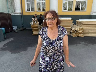"Вогняні фаєри залетіли у кімнату". Російська армія вдарила дронами по Кривому Рогу: що відбувається на місцях обстрілу "Вогняні фаєри залетіли у кімнату". Російська армія вдарила дронами по Кривому Рогу: що відбувається на місцях обстрілу
