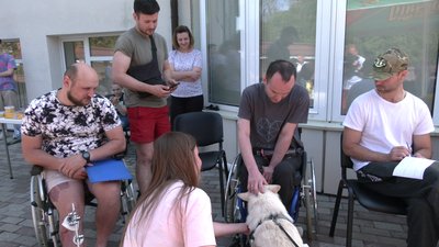 Каністерапія для поранених бійців