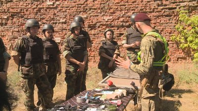 Тактика ведення бою, керування дронами та вогнева підготовка. На Дніпропетровщині провели вишкіл для цивільних Тактика ведення бою, керування дронами та вогнева підготовка. На Дніпропетровщині провели вишкіл для цивільних