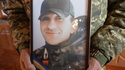 Захищали Україну: у Хмельницькому попрощалися із двома військовими