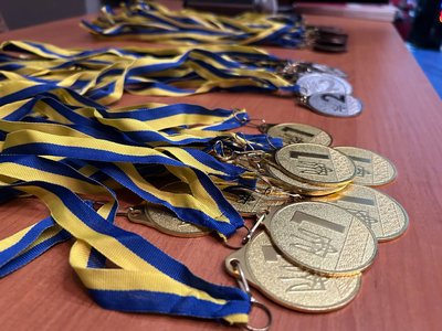 Спортивний турнір в памʼять захисників України: на Черкащині змагалися юнаки-борці Спортивний турнір в памʼять захисників України: на Черкащині змагалися юнаки-борці