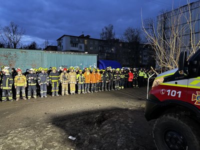 "На кожному поверсі були загиблі": підсумки розбору зруйнованого ракетою будинку у Полтаві "На кожному поверсі були загиблі": підсумки розбору зруйнованого ракетою будинку у Полтаві