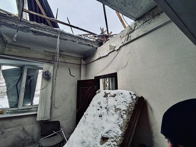 Наслідки обстрілів пожежної частини у Бахмуті. Фото: Facebook / ДСНС Донеччини Наслідки обстрілів пожежної частини у Бахмуті. Фото: Facebook / ДСНС Донеччини