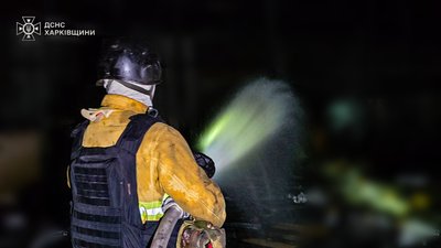 Харків ввечері 13 березня атакували ударні безпілотники РФ, рятувальники гасять пожежу Харків ввечері 13 березня атакували ударні безпілотники РФ, рятувальники гасять пожежу
