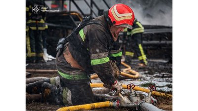 Атака на Ніжинський район: росіяни дронами атакували об’єкт цивільної інфраструктури Атака на Ніжинський район: росіяни дронами атакували об’єкт цивільної інфраструктури