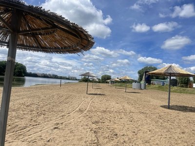 Купальний сезон у Хмельницькому: як підготували міський пляж та які результати перевірки води Купальний сезон у Хмельницькому: як підготували міський пляж та які результати перевірки води