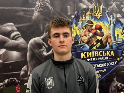 Спортсмен із клубу тайського боксу Славія-Скіф Андрій Сербин Спортсмен із клубу тайського боксу Славія-Скіф Андрій Сербин