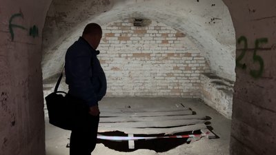 "Рано чи пізно впаде ще": Дубенський форт можуть повністю закрити для відвідувачів "Рано чи пізно впаде ще": Дубенський форт можуть повністю закрити для відвідувачів