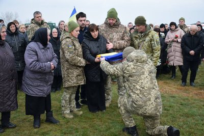 На Закарпатті попрощалися із загиблим захисником Мирославом Матьовкою