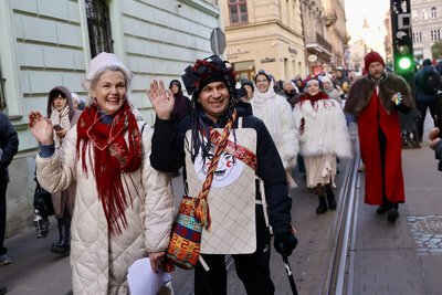 У Львові відбувся вертеп за участю ветеранів і акторів театру "Незламних" У Львові відбувся вертеп за участю ветеранів і акторів театру "Незламних"