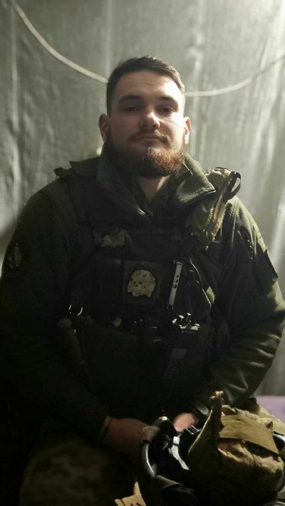 Оформив чотири шлюби й пішов у військкомат. Історія бійця зі Львова Максима Фетісова Оформив чотири шлюби й пішов у військкомат. Історія бійця зі Львова Максима Фетісова