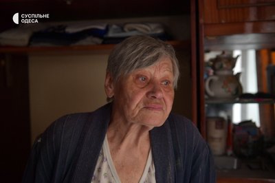 "Якби я там лежала, то мене б вже не було": РФ ударила по житловим будинкам Одеси в ніч на 1 червня "Якби я там лежала, то мене б вже не було": РФ ударила по житловим будинкам Одеси в ніч на 1 червня