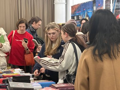 Не було декілька років: у Черкасах розпочався книжковий фестиваль Не було декілька років: у Черкасах розпочався книжковий фестиваль