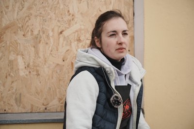 Продавчиня Анастасія Рогуля, Чугуїв, 28 квітня 2026 року Продавчиня Анастасія Рогуля, Чугуїв, 28 квітня 2026 року