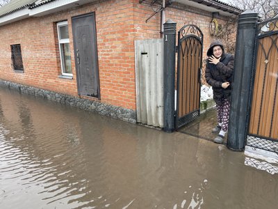 Вода по коліно, всі мотопомпи працюють, світла немає. Наслідки негоди на Сумщині Вода по коліно, всі мотопомпи працюють, світла немає. Наслідки негоди на Сумщині