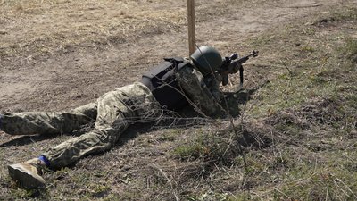 За 120 секунд мають влучити у ціль: як на Чернігівщині навчаються майбутні марксмени