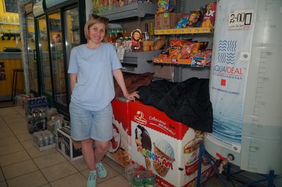 Накривають куртками холодильники та замовляють менше продуктів. Як у Дніпрі працюють магазини під час блекаутів Накривають куртками холодильники та замовляють менше продуктів. Як у Дніпрі працюють магазини під час блекаутів