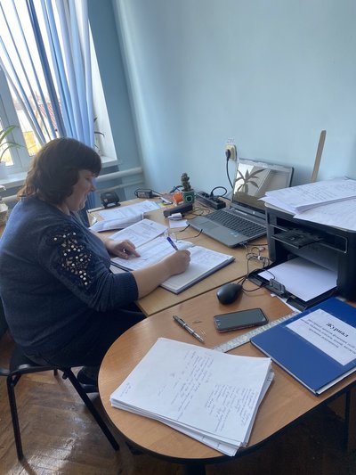 Як працює прифронтовий архів на Рівненщині. Його перевезли через обстріли