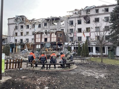 Ракетна атака на Кривий Ріг: що розповіли очевидці та що відбувається на місці удару на ранок 6 березня Ракетна атака на Кривий Ріг: що розповіли очевидці та що відбувається на місці удару на ранок 6 березня