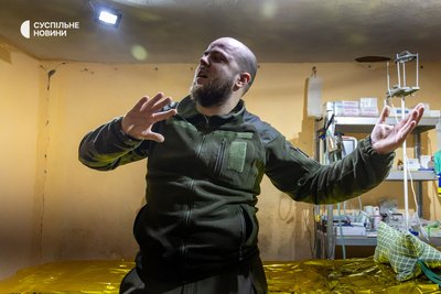 Військовий медик у стабпункті 40 бригади берегової оборони на півдні України
