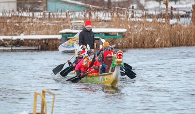 У Дніпрі пройшов різдвяний карнавал на воді