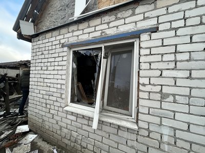 Під час нічного обстрілу на Полтавщині уламками дронів пошкодило будинки у Піщанській ТГ Під час нічного обстрілу на Полтавщині уламками дронів пошкодило будинки у Піщанській ТГ