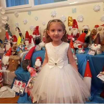 "Я до тата хочу!" Історії двох родин, які чекають своїх чоловіків з полону "Я до тата хочу!" Історії двох родин, які чекають своїх чоловіків з полону