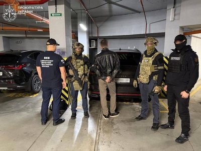 В Одесі затримали заступника керівника БЕБ: мав бізнес на окупованій Луганщині, який фінансував російську армію В Одесі затримали заступника керівника БЕБ: мав бізнес на окупованій Луганщині, який фінансував російську армію
