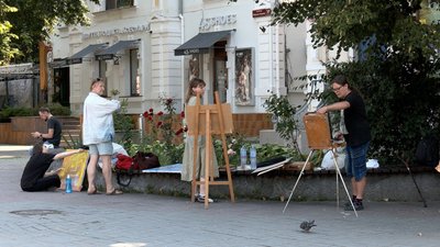 «Щоб мистецтво тривало тут»: у Вінниці десятеро художників взяли участь у пленері «Щоб мистецтво тривало тут»: у Вінниці десятеро художників взяли участь у пленері