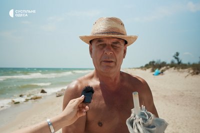 Закритий курорт і туристи на пляжі: що зараз відбувається у Росєйці на Одещині Закритий курорт і туристи на пляжі: що зараз відбувається у Росєйці на Одещині