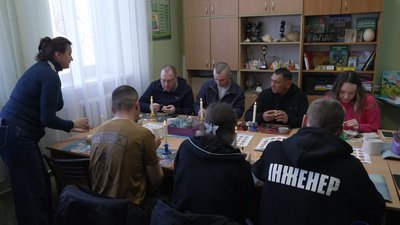 У Вінниці для оборонців провели майстер-клас з писанкарства У Вінниці для оборонців провели майстер-клас з писанкарства