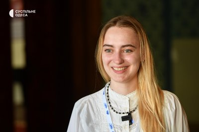Три культурні сцени з музикантами, авторами та кіномитцями: як пройшов перший день фестивалю Виделкafest в Одесі Три культурні сцени з музикантами, авторами та кіномитцями: як пройшов перший день фестивалю Виделкafest в Одесі