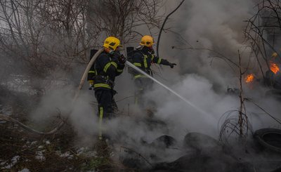 Пожежа у Тернополі, пожежа на шиномонтажі, січень 2025 Пожежа у Тернополі, пожежа на шиномонтажі, січень 2025