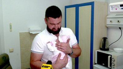 "Це радість, страх і хвилювання за них": передчасно народжену двійню виходили у перинатальному центрі Рівного "Це радість, страх і хвилювання за них": передчасно народжену двійню виходили у перинатальному центрі Рівного