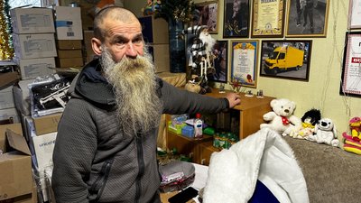 краматорський Санта волонтер Микола Саєнко Краматорськ Донецька область 20 грудня 2024 рік краматорський Санта волонтер Микола Саєнко Краматорськ Донецька область 20 грудня 2024 рік