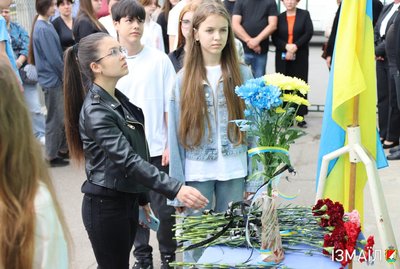 На Одещині відкрили меморіальну дошку на честь загиблого військового На Одещині відкрили меморіальну дошку на честь загиблого військового