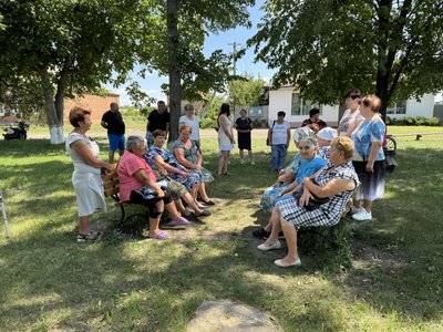 Жителі Зіньківської ТГ на Полтавщині протестують проти зміни меж старостинських округів Жителі Зіньківської ТГ на Полтавщині протестують проти зміни меж старостинських округів