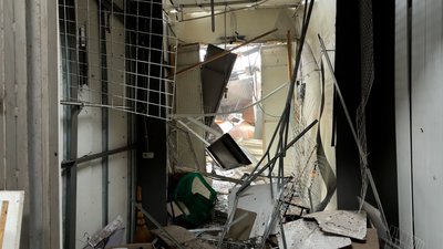 Наслідки удару РФ по ринку в Краматорську Донецька область 2 грудня 2025 рік Наслідки удару РФ по ринку в Краматорську Донецька область 2 грудня 2025 рік