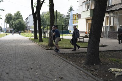 Третій день після авіаудару по центру Сум: як оговтується проспект Шевченка Третій день після авіаудару по центру Сум: як оговтується проспект Шевченка