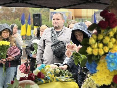 Загинув на Дніпропетровщині: з солдатом Дмитром Россохою попрощалися у Рівному Загинув на Дніпропетровщині: з солдатом Дмитром Россохою попрощалися у Рівному
