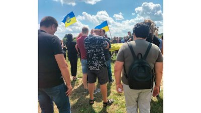 Прощання із захисниками на Чернігівщині: у с. Старий Білоус попрощались Євгенієм Томилком Прощання із захисниками на Чернігівщині: у с. Старий Білоус попрощались Євгенієм Томилком